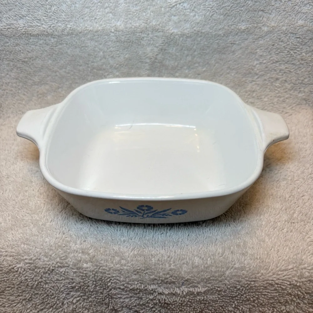 CorningWare Cornflower Small Casserole Dish P-41-B, 12oz, NO LID, EUC